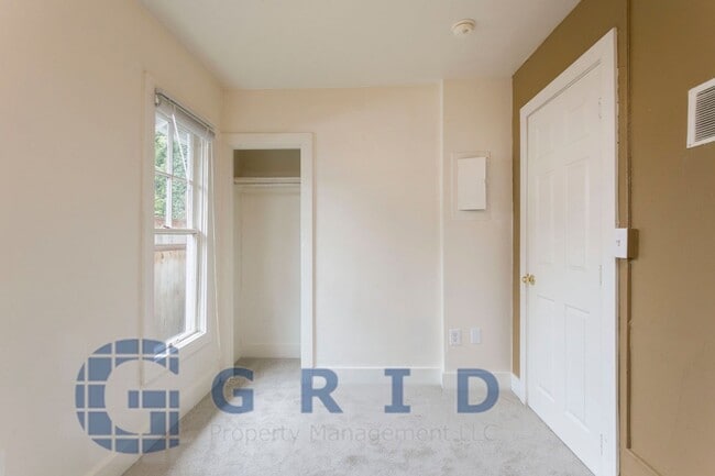 Building Photo - 3929 N Albina Ave