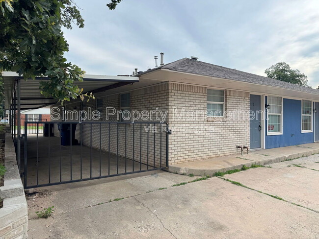 Building Photo - 5832 NW 31st Terrace