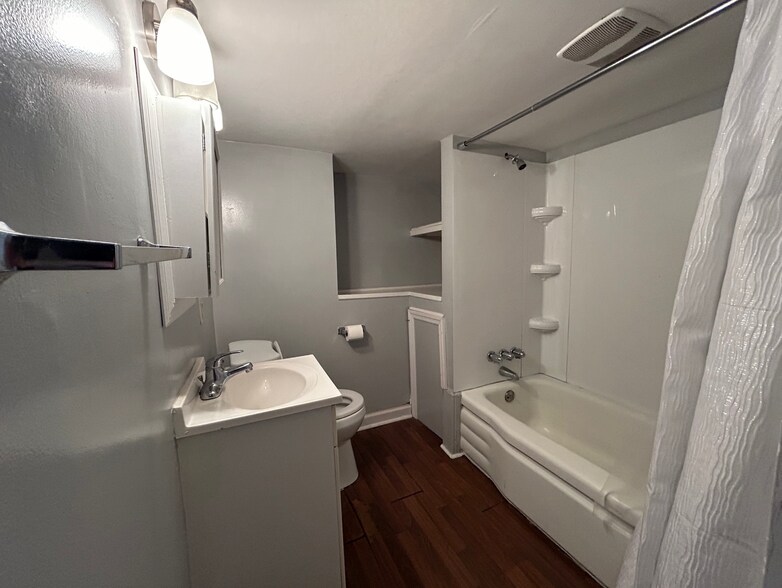 Bathroom - 508 Boggs Ave