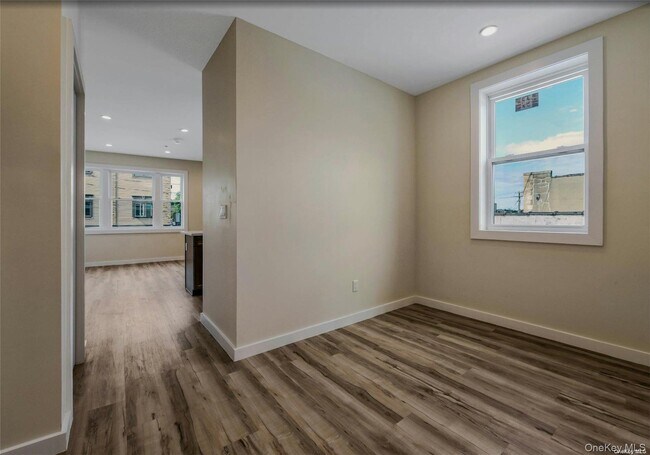 Building Photo - 400 New York Ave