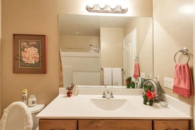 Building Photo - Upgraded Home in Riverstone!