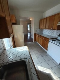 Building Photo - 353-355 Forest Ave, 1R