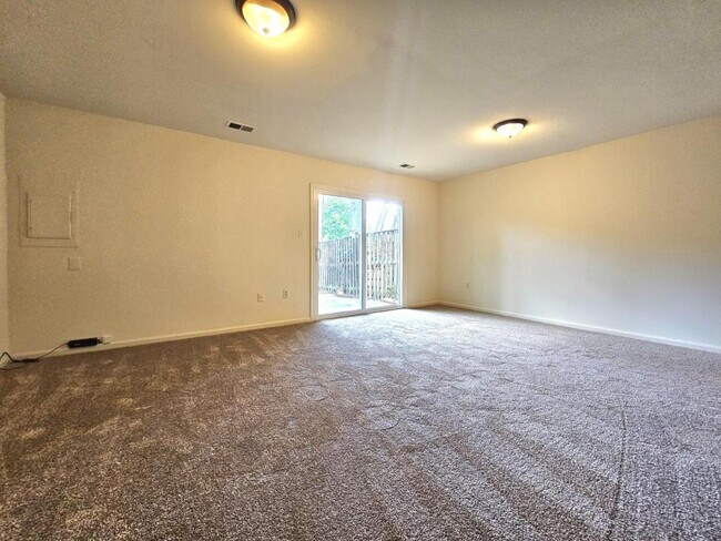 Building Photo - 4802 Treasure Ct