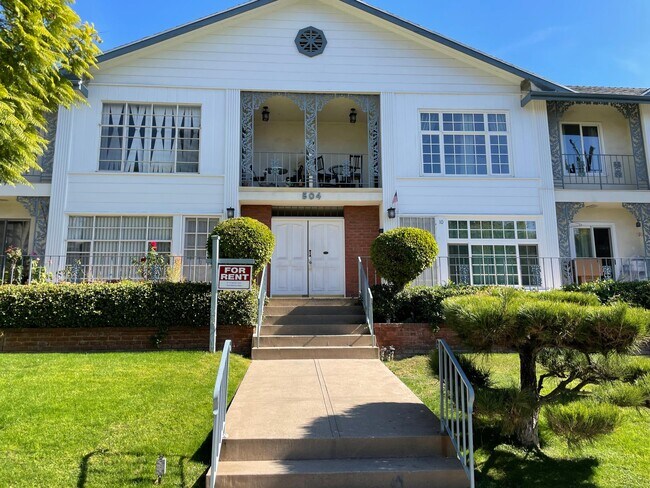 Primary Photo - 504 N Louise St
