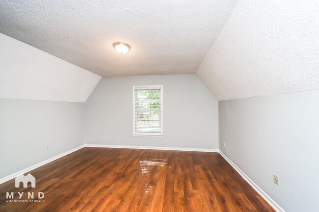 Building Photo - 8464 Buckhurst Rd