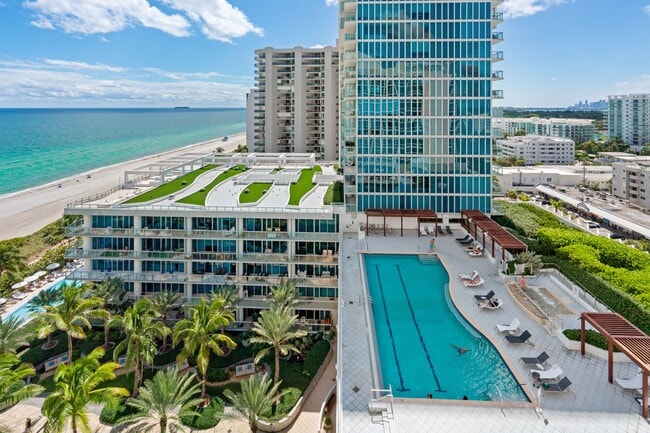 Building Photo - 6801 Collins Ave