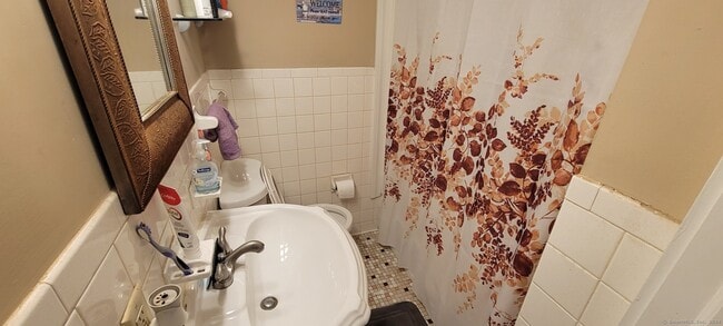 Building Photo - 39 Division St