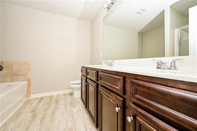 Building Photo - 2347 Castle Keep Way