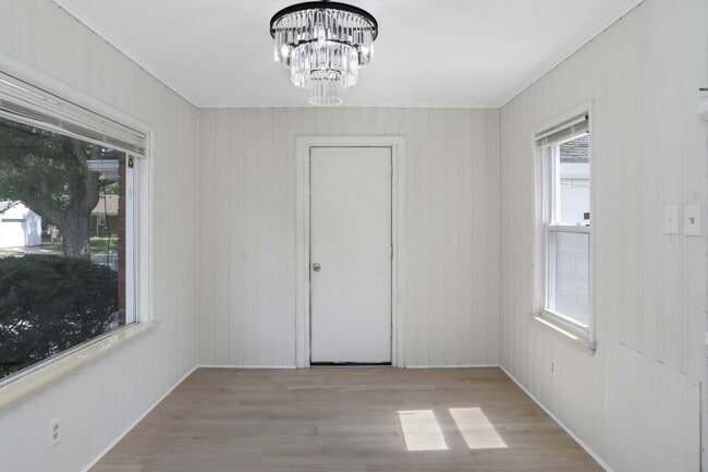 Building Photo - 12734 Riverview St