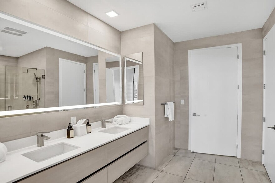 Building Photo - 1220 17th St