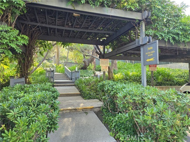 Building Photo - 3604 W Estates Ln