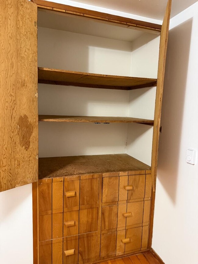 Building Photo - 1915 SE Debord St