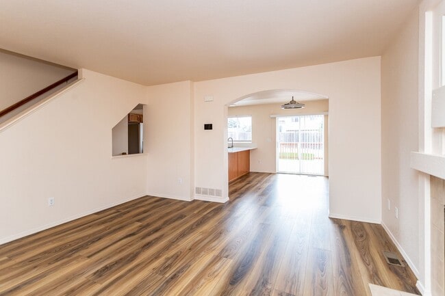 Building Photo - Beautiful Two-Story Home in Desirable Soaring Eagles!!!