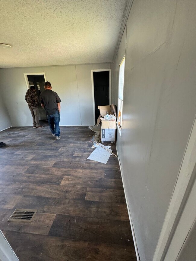 Building Photo - 3 BR 2 Bath 1,280 sq ft singlewide mobile ...
