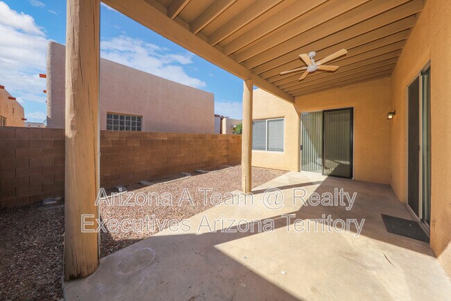 Building Photo - 1589 E Painted Colt Loop