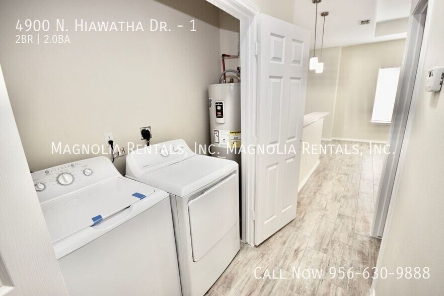 Building Photo - 4900 N Hiawatha Dr