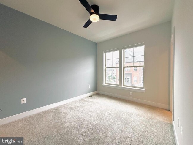 Building Photo - 1009 Rockwell Ave