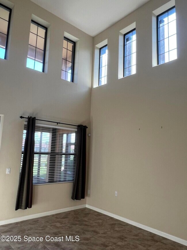 Building Photo - 146 Clemente Dr
