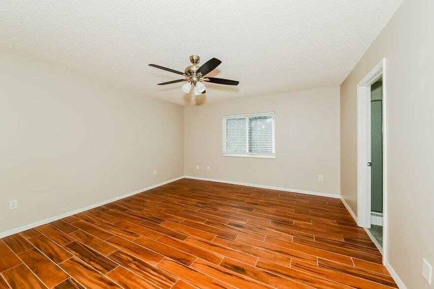 Building Photo - 12947 Fennway Ridge Dr