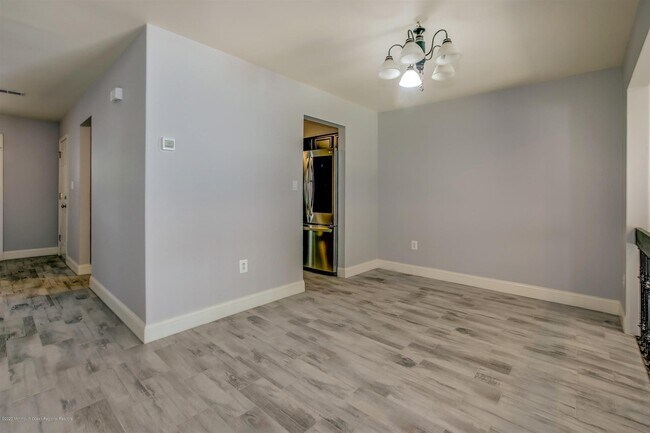 Building Photo - 40 Staghorn Dr