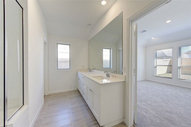 Building Photo - 30347 Tall Fescue Dr