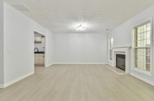 Building Photo - 6125 Brookechase Ln