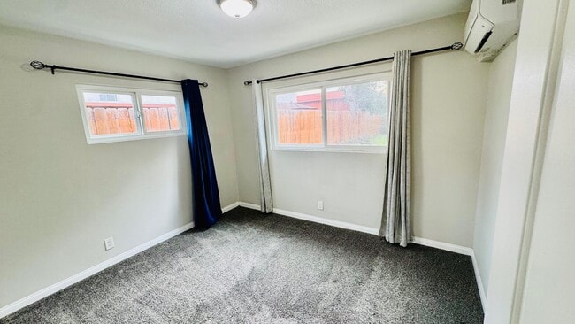 Building Photo - 803 Gamble St