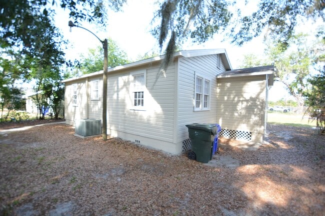 Building Photo - 119 N Longfellow Blvd