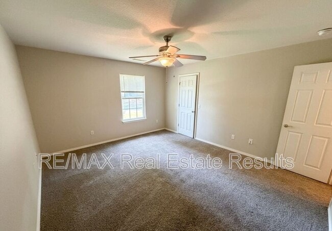 Building Photo - 5 Dolphin Ln