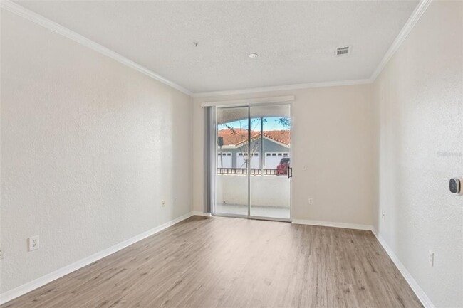 Building Photo - 18001 Richmond Pl Dr