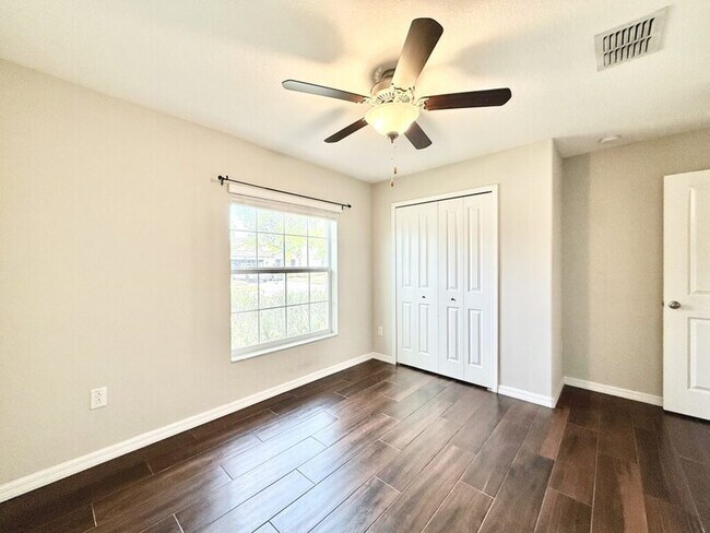 Building Photo - 17134 White Mangrove Dr