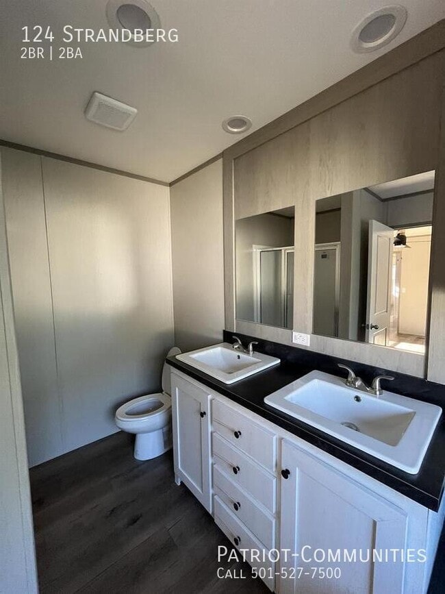 Building Photo - 124 Strandberg-