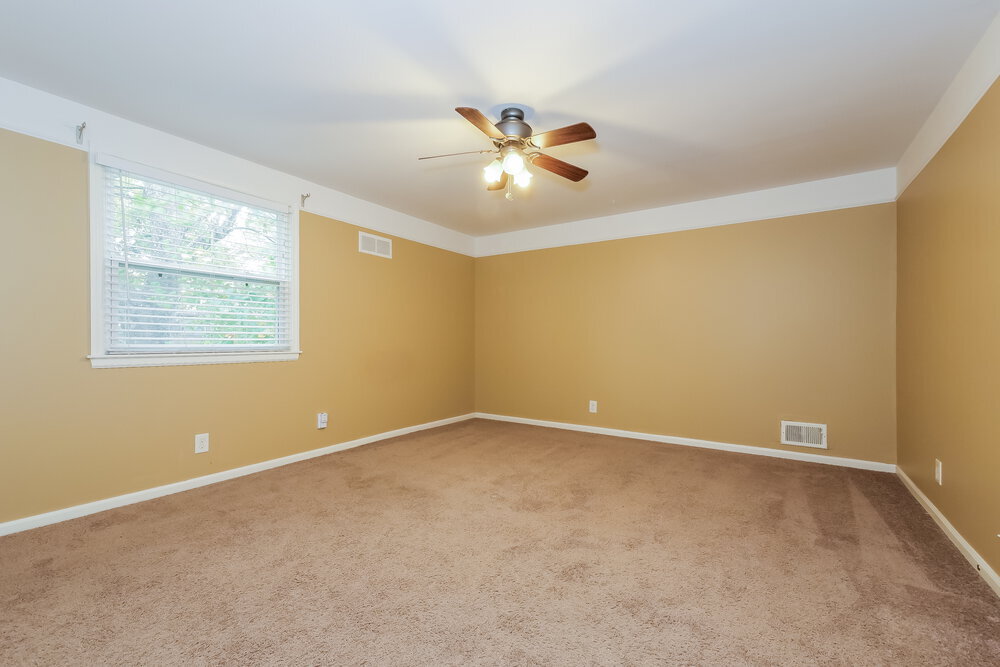 Building Photo - 9915 Westgate Ln