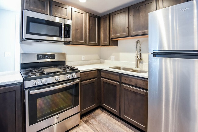 Building Photo - 951 Washington St