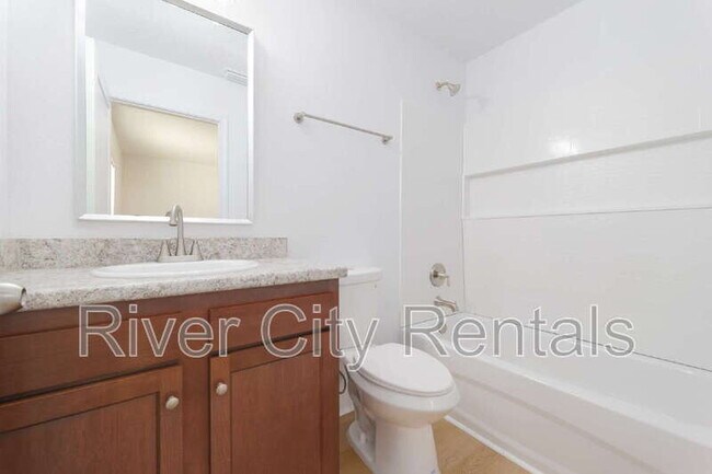 Building Photo - 1074 SE 52nd St
