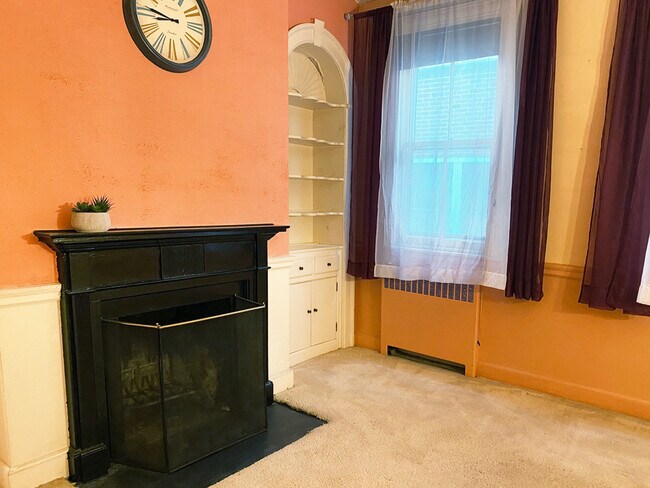 Dining Room - 275 S River St