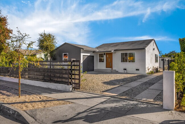 Primary Photo - 3650 W 111th Pl