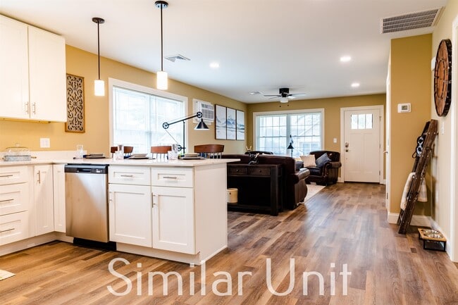 Building Photo - 83 Judy's Wy