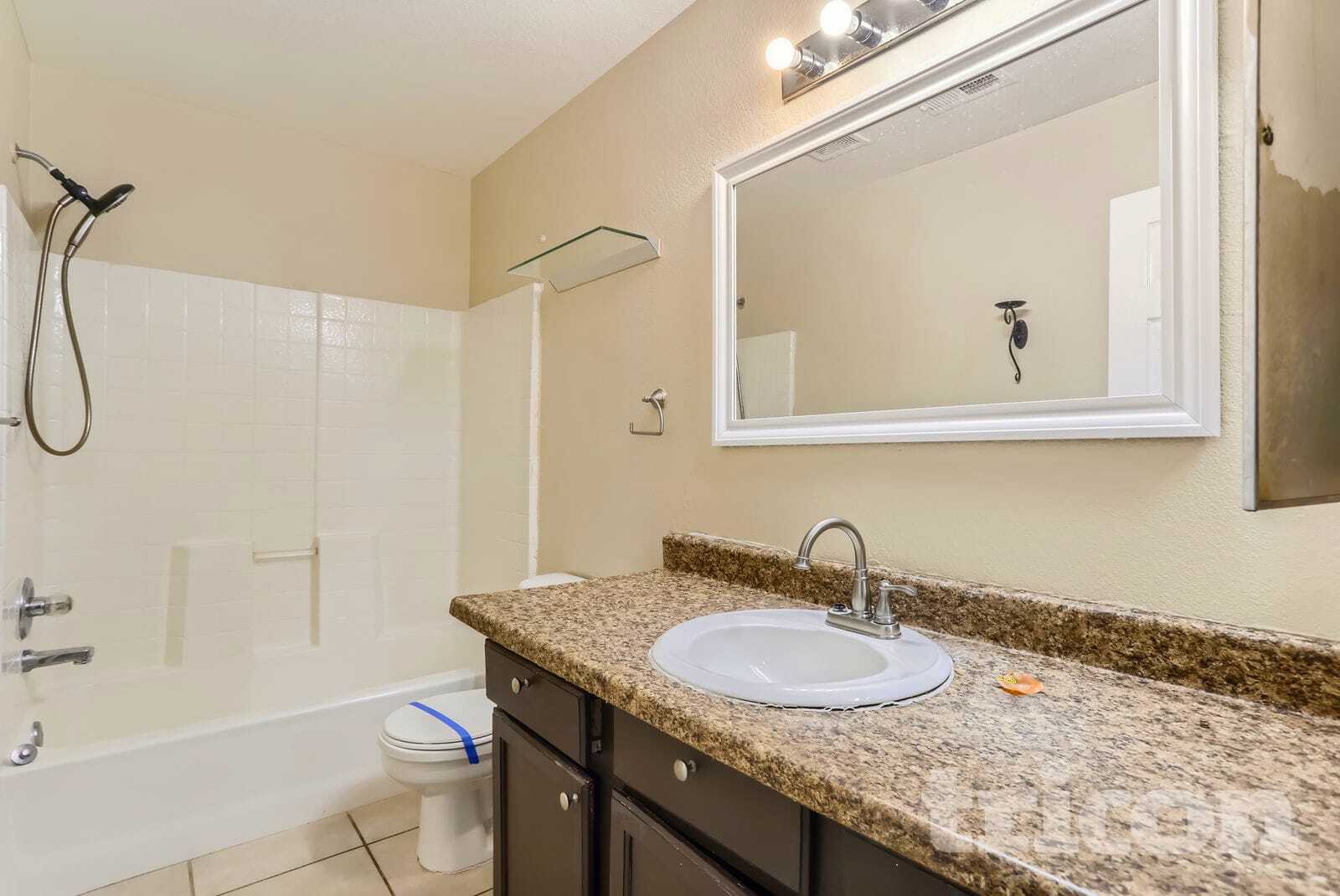 Building Photo - 240 S Irving St