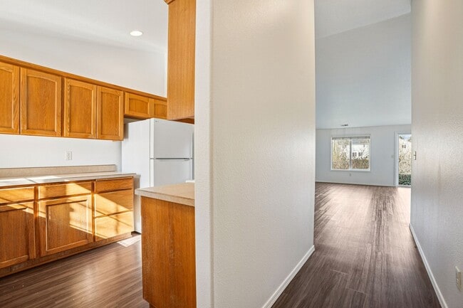 Building Photo - Beautiful 4BR/2BA Single-Level Home in Heart of McMinnville