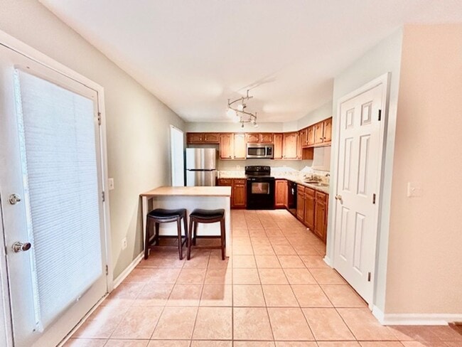 Building Photo - 7503 Westmore Dr