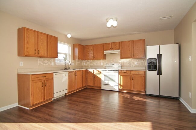 Building Photo - 12419 Deerview Dr
