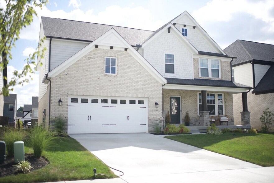 Front 1 - 2785 Shellbark Cir