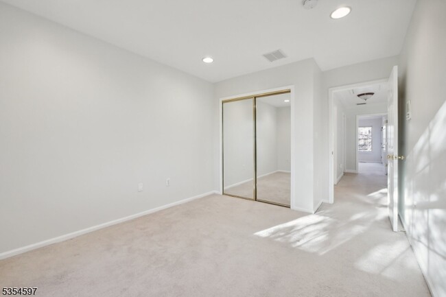 Building Photo - 38 Musket Dr