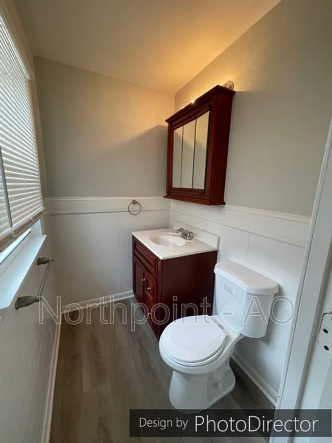 Building Photo - Updated 3-Bedroom Home with Garage & Deck in Kansas City, KS