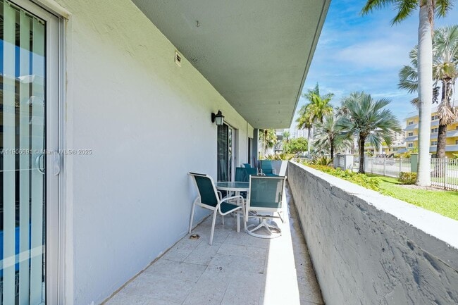 Building Photo - 7401 SW 82nd St