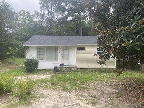 Building Photo - 2Br Hardwoods