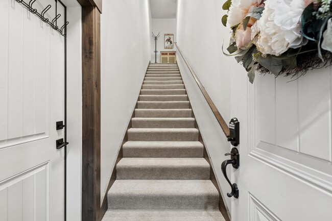 Building Photo - Delightful Monterra 2 Bed 2 Bath Condo with Views of Glacier Park