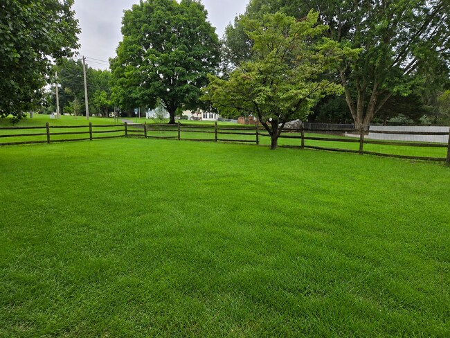 Building Photo - 2317 Lawnwood Ct
