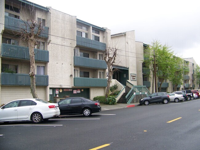 Building Photo - 550 W Regent St